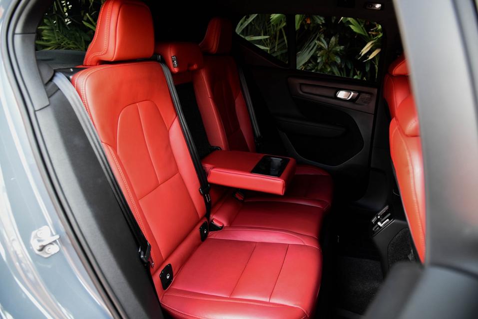 ถอยใหม่ป้ายแดงกว่า ร่วม 2 ล้าน วันนี้มาในราคาเพียง698,000 ‼️ได้ SUV หรู ตัว TOP เครื่องยนต์เบนซิน ขนาด 2.0 ลิตร 1,969 ซีซี. กำลังสูงสุด 252 แรงม้า รูปที่ 11