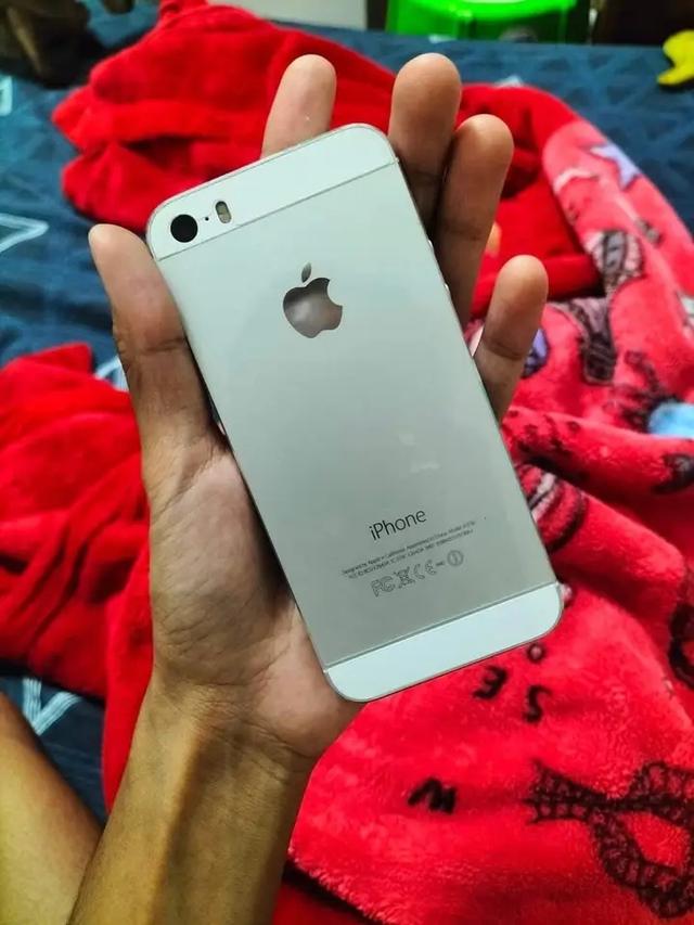 ขายด่วน  iPhone SE 2