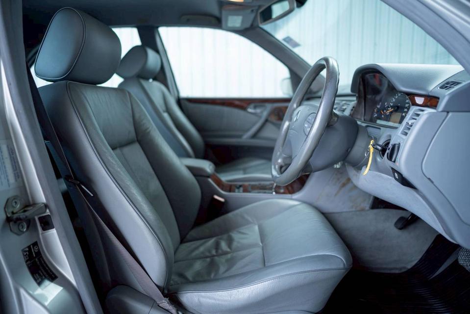 Benz E200 Kompressor W210 ปี 2002 11