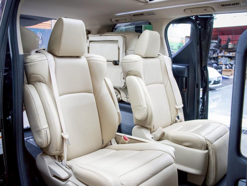 TOYOTA VELLFIRE 2.5 HYBRID X E-FOUR ปี 2021 12