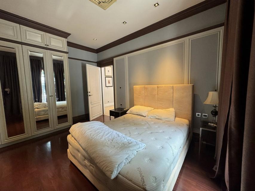 ให้เช่า บ้านเดี่ยวหรูพร้อมสระว่ายน้ำ กรานาดา ปิ่นเกล้า–เพชรเกษม