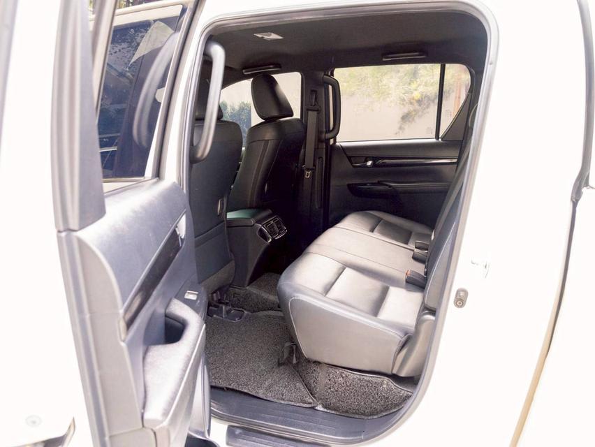 Toyota Revo Rocco 2.8 2WD ปี 2019  10