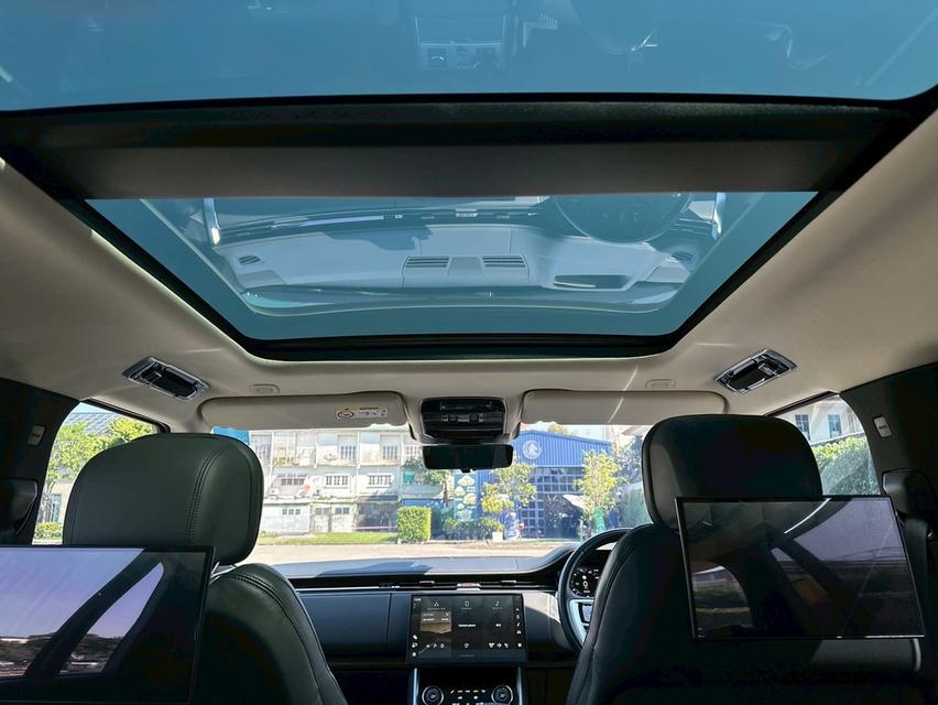 Land Rover LWB autobiography สีเดิมทั้งคัน