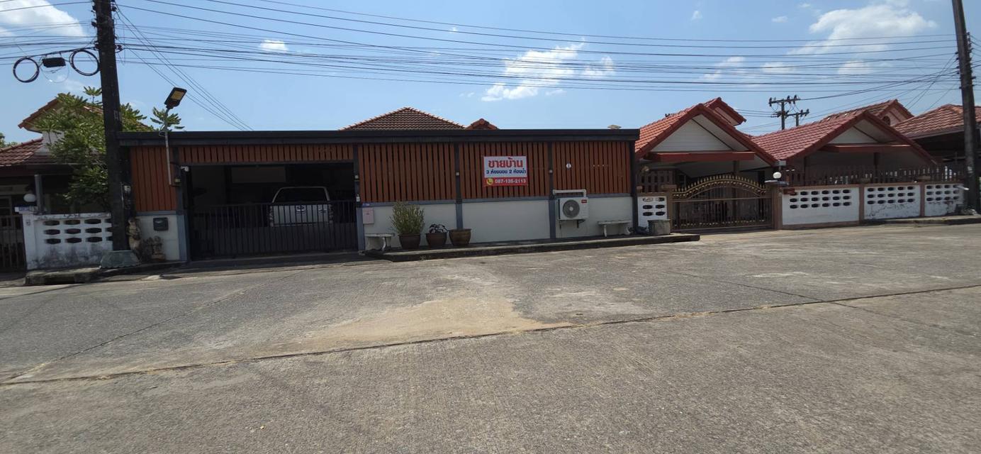 บ้านเดียวสามห้องนอนสองห้องน้ำ 8