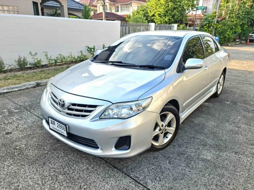 Toyota Corolla Altis 2012 3