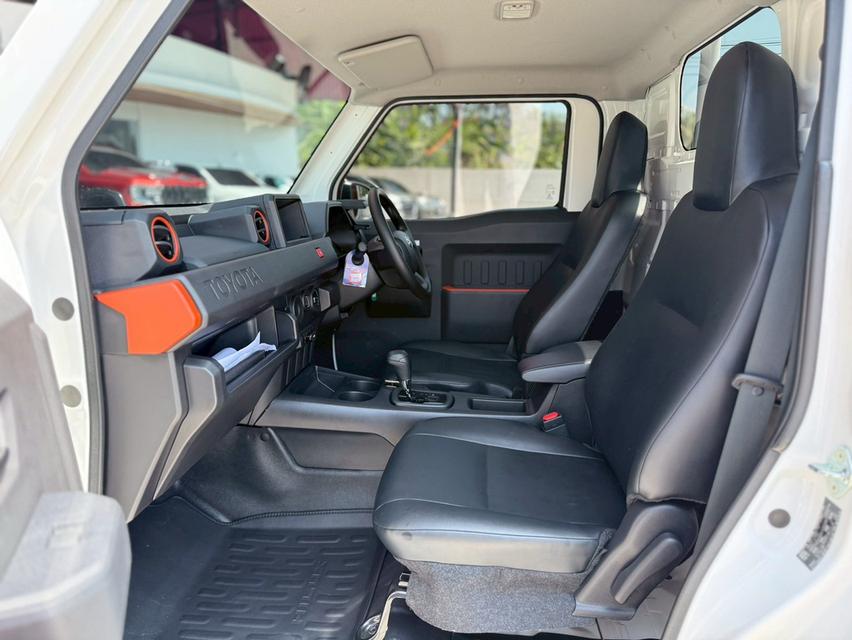 ปี 2024 TOYOTA HILUX CHAMP, 2.4 SWBATTRACTIVE PACKAGE โฉม STANDARD CAB รูปที่ 3