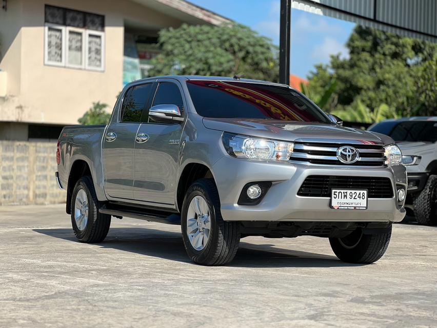 TOYOTA HILUX REVO, 2.4 G ปี 2015 โฉม PRERUNNER DOUBLE CAB สีเทา เกียร์ออโต้ ขับ2 รูปที่ 3