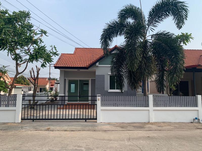 ขาย :บ้านเดี่ยว ชั้นเดียว(มุม),ถนนเมน, เนื้อที่ 44 ตรว.  หมู่บ้านนันทวัน 10 ซ.18 ถนนเลียบวารี 37  2