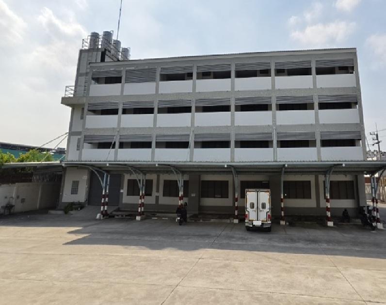 ให้เช่าโกดัง โรงงาน อาคาร 4 ชั้น พื้นที่ใช้สอย 2,016 ตารางเมตร อาคารพร้อมเข้าใช้งานได้ทันที / มีลิฟท์ขนสินค้า / จอดรถหลายคัน / ทำเล ลาดกระบัง 1