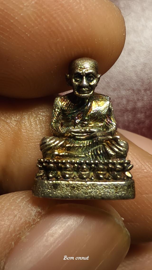 รูปหล่อหลวงปู่ทวด วัดช้างให้ สร้างพระตำหนัก ร.9 ปากพนัง ป2541 รูปที่ 2