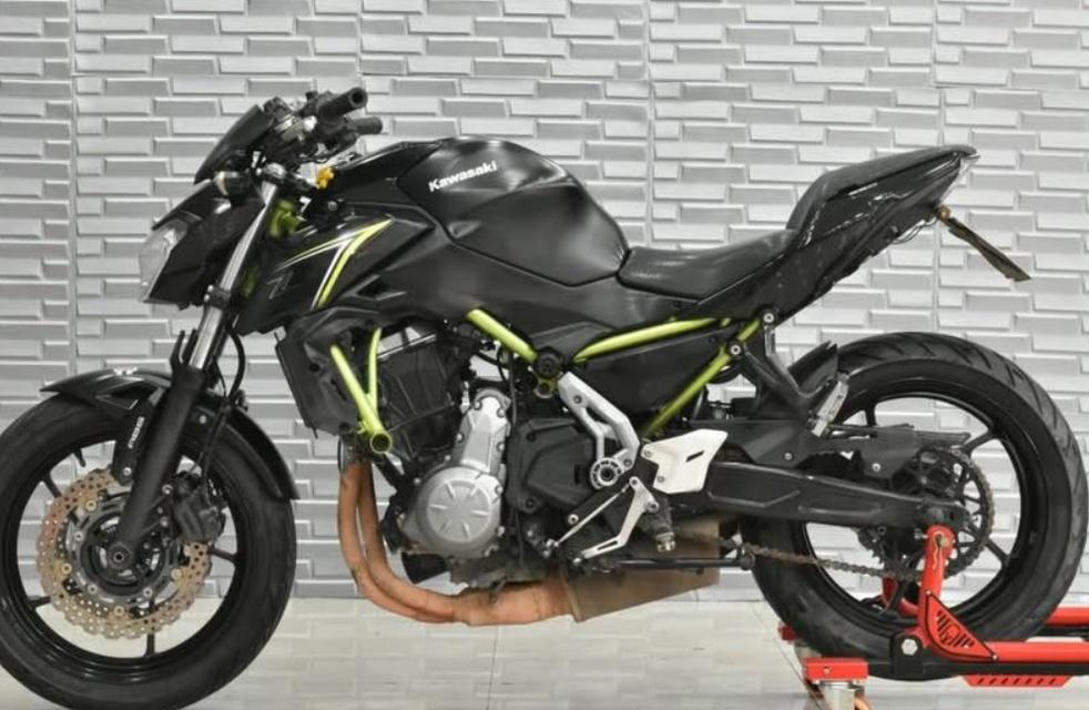 ปล่อย Kawasaki Z650 สีดำ 5