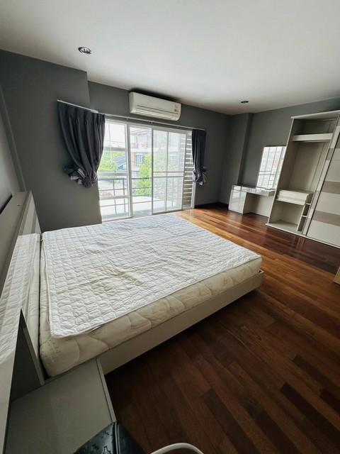 ให้เช่าทาวน์โฮม 3 ชั้น หลังมุม 4 ห้องนอน หมู่บ้านโพธิ์แก้วเพลส ถนนโพธิ์แก้ว - ลาดพร้าว 101 4