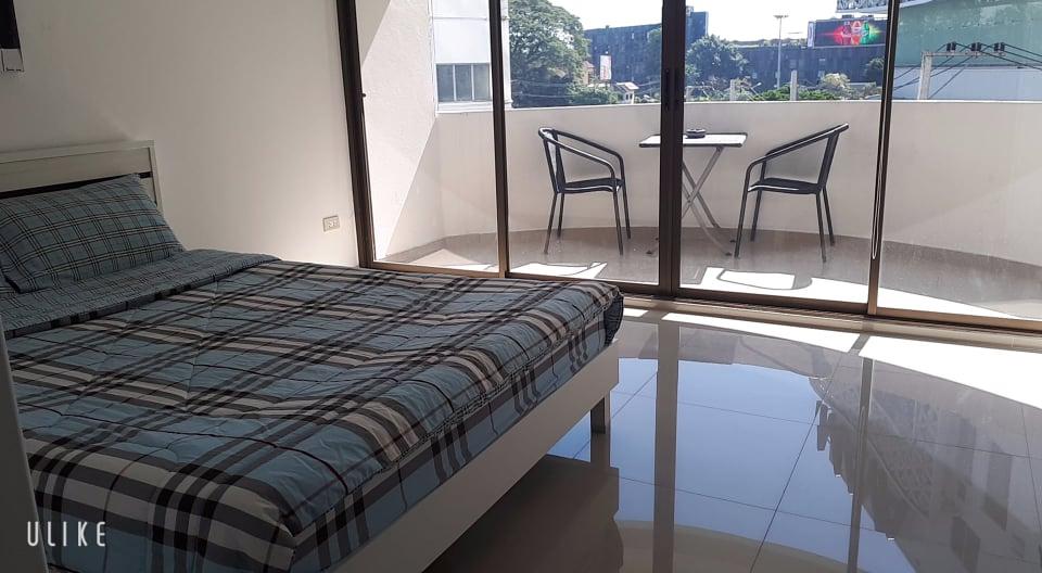 ✨ ให้เช่าคอนโดทำเลทองย่านเศรษฐกิจ วิวสวย ห้องกว้างเป็นส่วนตัว เฟอร์ครบ พร้อมคลับเฮ้าส์ สระว่ายน้ำ และระบบรักษาความปลอดภัย 24 ชม. ใกล้ตลาดและห้าง 3