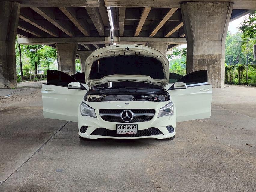 ขายรถ Benz CLA200 W117 ปี 2017 สีขาว เกียร์ออโต้ 15