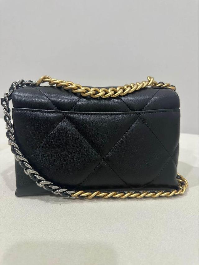 Chanel 19 Belt Bag  อุปกรณ์ครบ 5