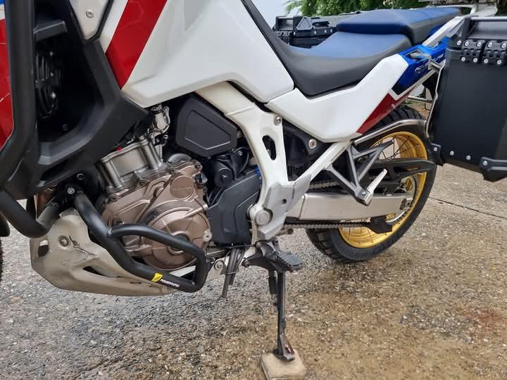 Honda Africa Twin 1100DCT 6