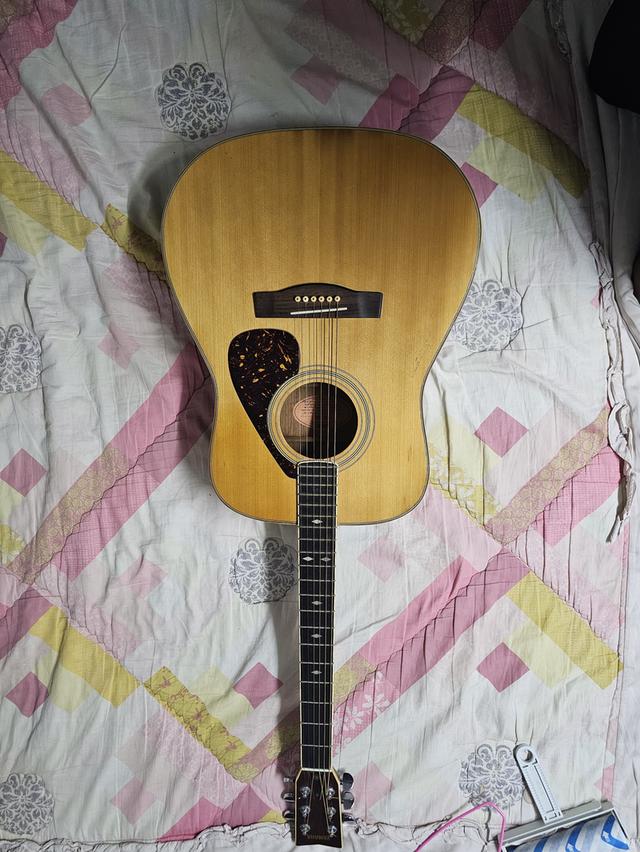 กีต้าร์โปร่ง yamaha fg351