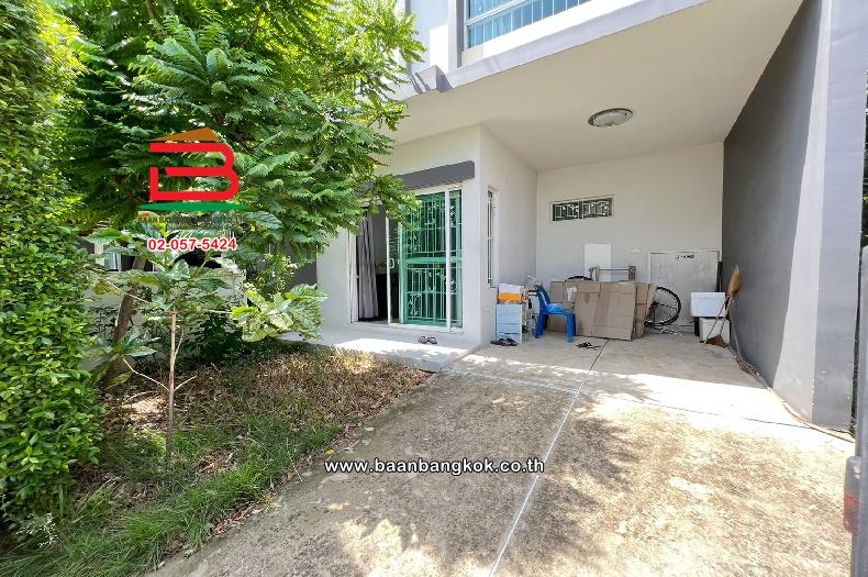 ทาวน์โฮม หมู่บ้าน พลีโน่ พหลโยธิน-สายไหม โครงการติดถนนสายไหมซอย 49-51 เนื้อที่ 27.7 ตารางวา แขวงสายไหม เขตสายไหม กรุงเทพมหานคร
