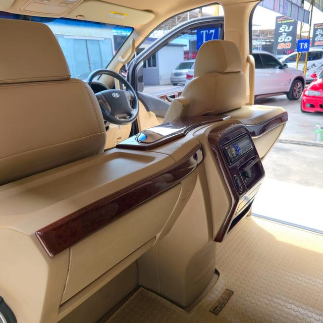 รหัสรถ BAC5404 🚐✨ HYUNDAI GRAND STAREX 2.5 VIP (A1)ปี 2011/12 สีดำ ✨🚐 16