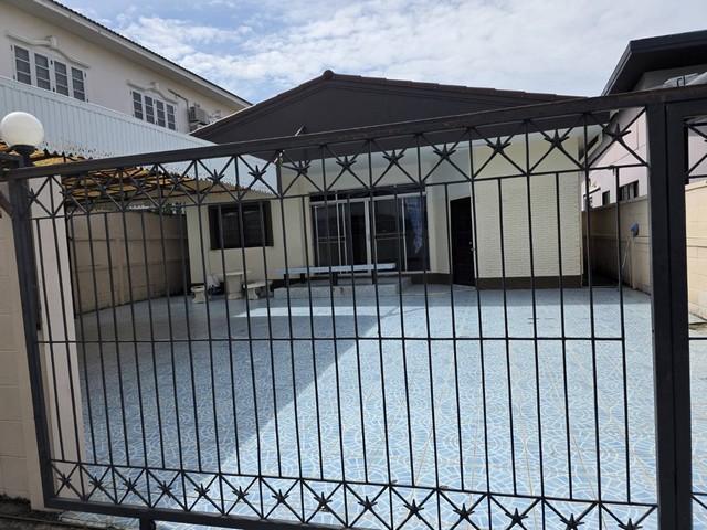 ให้เช่าบ้านเดี่ยว 1 ชั้น 64 ตร.ว. ถนนโชคชัย 4 กองปราบ ใกล้ MRT โชคชัย 4 5