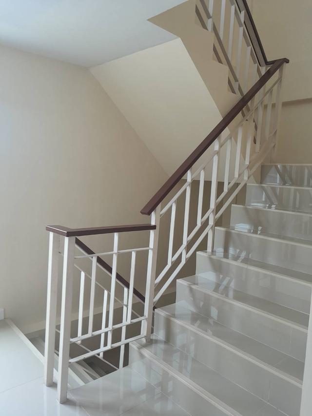 ให้เช่าอาคารพาณิชย์ 3 ชั้น ลำลูกกาคลอง 3 ทำเลดี พร้อมเข้าอยู่ ใกล้สถานีรถไฟฟ้า bts คูคต 6