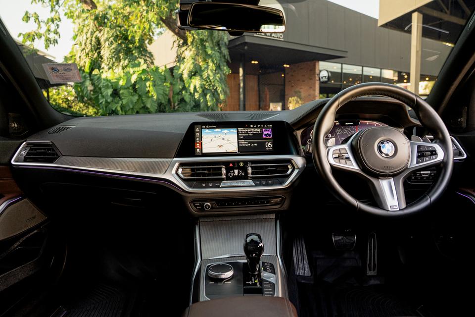 “BMW 330e M Sport Plug-in Hybrid” รุ่น G20 ปี2021