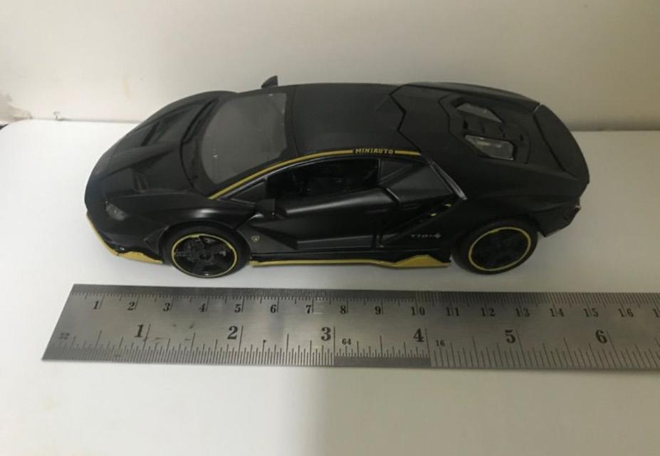 โมเดลรถ Lamborghini Centenario 3