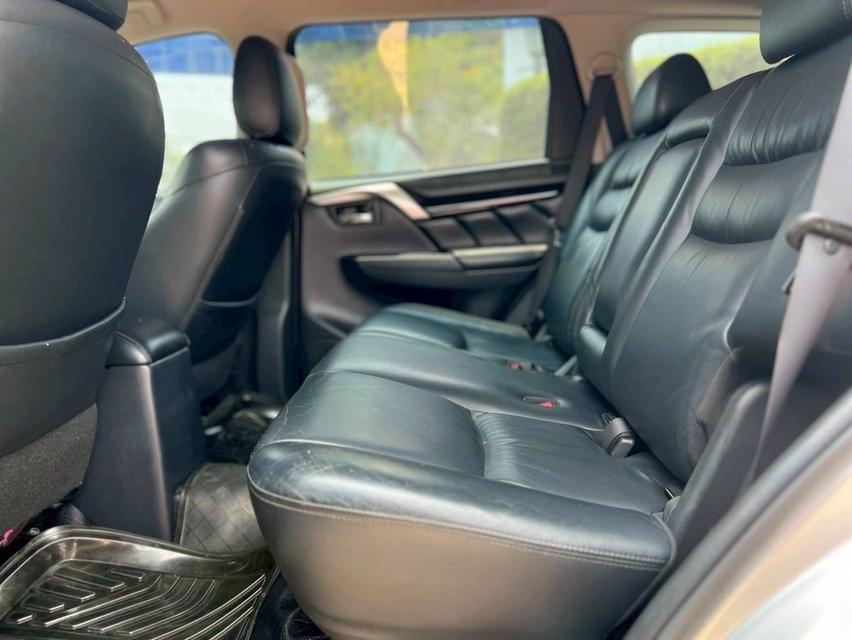 Mitsubishi Pajero 2.4GT Premium 4WD ปี 2016 สีเงิน รูปที่ 16