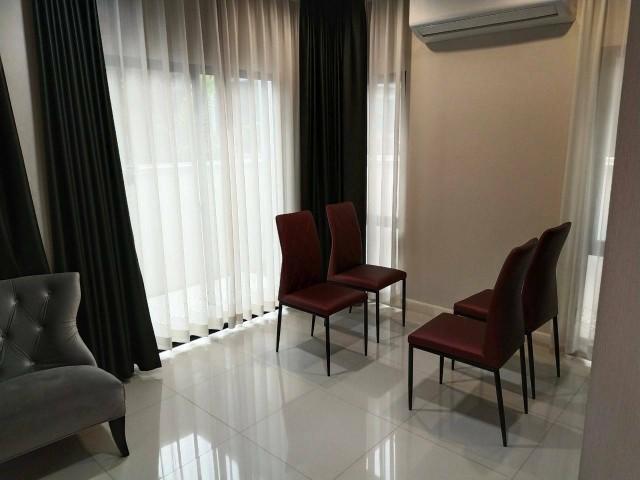 บ้าน 3 ห้องนอน 3 ห้องน้ำผ้าม่านทั้งหลัง คร้วแยก ออร่า รามคำแหง 94 ตรงข้าม pasio รามคำแหง 6