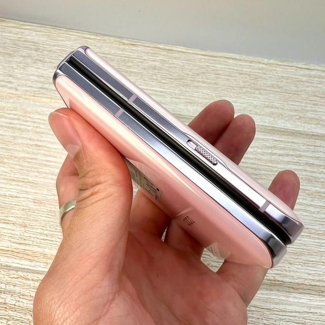 Oppo Find N3 Flip  ประกันศูนย์เหลือครึ่งปี 2