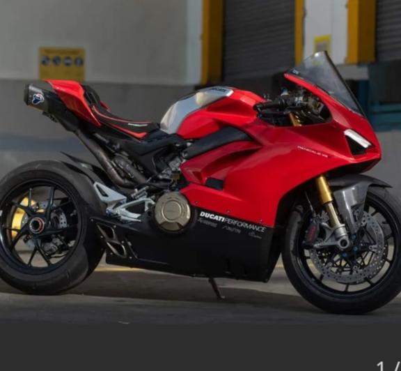 Ducati Panigale แดงดำ 1