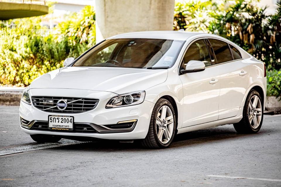 Volvo S60 T4F S ปี 2016 มือเดียวป้ายแดง สวยสภาพดีมากๆ  3