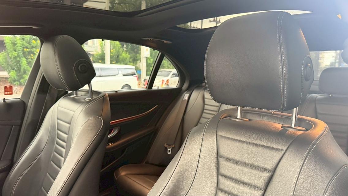 รหัสรถ KPV53 2021 BENZ E300e 2.0 AMG DYNAMIC FACELIFT รูปที่ 13