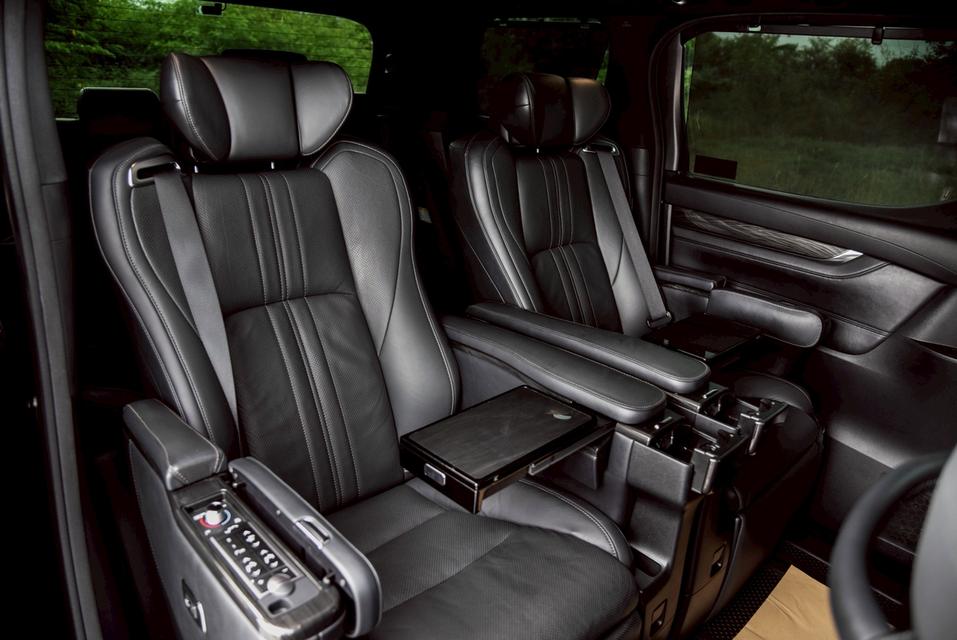 รหัสรถ CBL1354 Lexus LM300h 2.5 Executive 7 Seater AT 2021 17