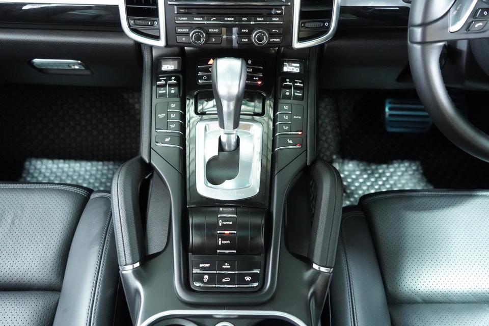 รหัสรถ JRS938 📌 Porsche Cayenne Hybrid 2013 15