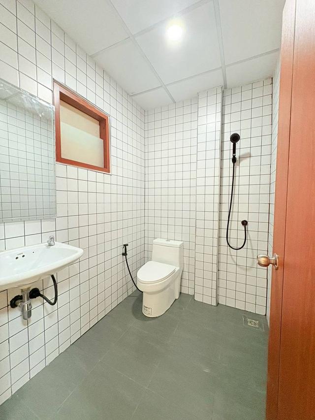 💛หมู่บ้านพร้อมจิตร บางใหญ่ 💛ทาวน์เฮาส์ 2 ชั้น  ถนนเมน โครงการมีระบบรักษาความปลอดภัยเข้า-ออกใช้คีย์การ์ด. ด้านหลังติดทุ่งนารับลมเย็นๆ 10