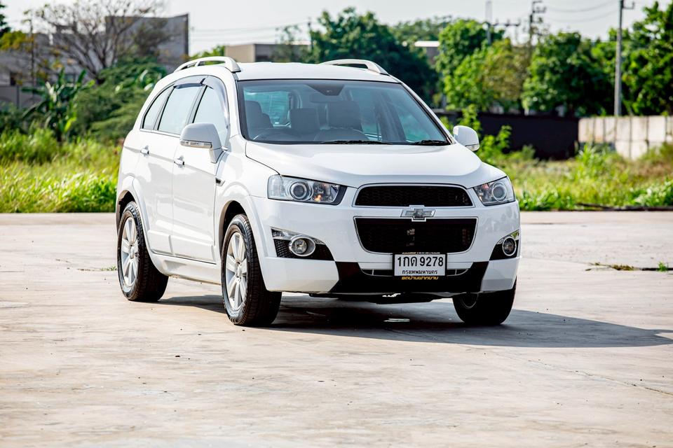 CHEVROLET Captiva 2.4 LT AWD ปี 2012 เกียร์ออโต้ สีขาว Suv 7 ที่นั่ง รูปย่อยที่ 3