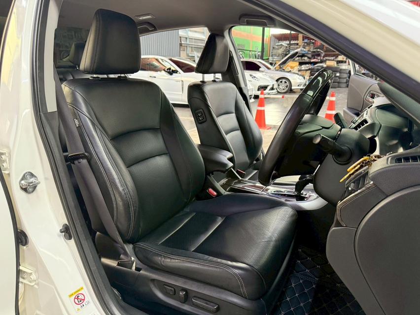 HONDA ACCORD 2.0 EL i-VTEC ปี2014 รถบ้านแท้ สภาพกริ๊บๆ พร้อมใช้งาน 11