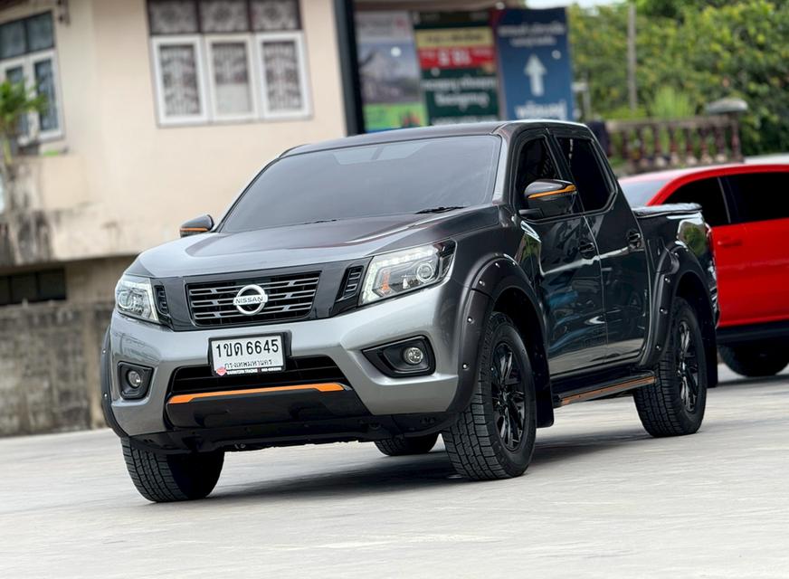  NISSAN NAVARA NP300 2.5 EL DOUBLE CAB CALIBRE BLACK EDITION 2020 