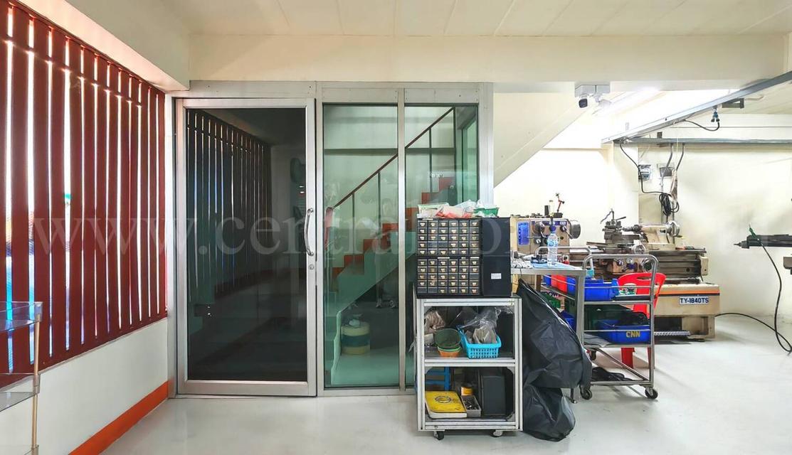 อาคารพาณิชย์ 4 ชั้นครึ่ง 2 คูหา ถนนพหลโยธิน (รังสิต - นวนคร) ใกล้ตลาดไท ถูกมาก 3