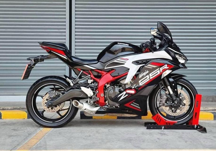 ขายรถมือสอง Kawasaki ZX-25R