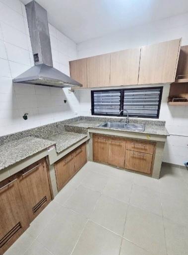 ขายหรือให้เช่าบ้านเดี่ยวหลังมุม หมู่บ้านมัณฑนา เลค วัชรพล โซนใกล้ทะเลสาบ ถนนสุขาภิบาล5 กทม. 9