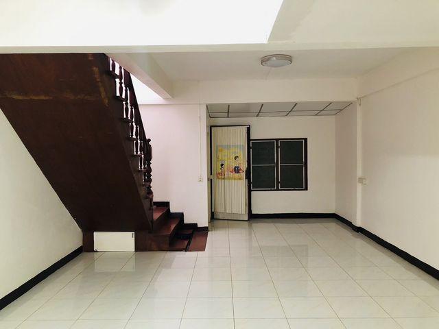 ขายทาวน์เฮ้าส์ 2 ชั้น 18.8 ตร.วา หมู่บ้านเย็นสุข ลาดพร้าว 87 แยก 8 3