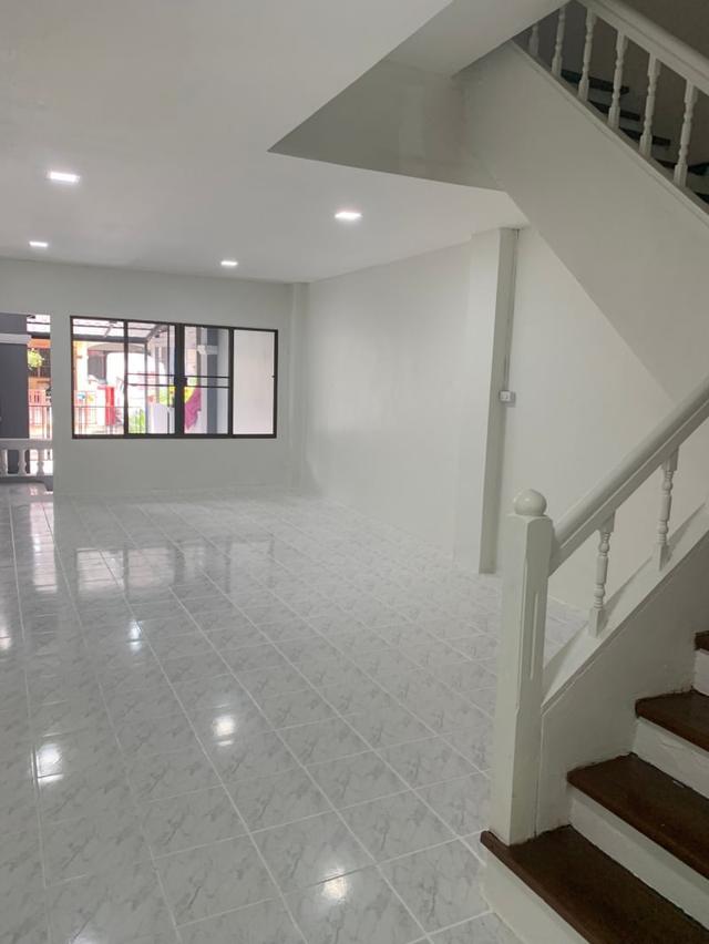 ขาย :ทาวน์เฮาส์ 3 ชั้น  4