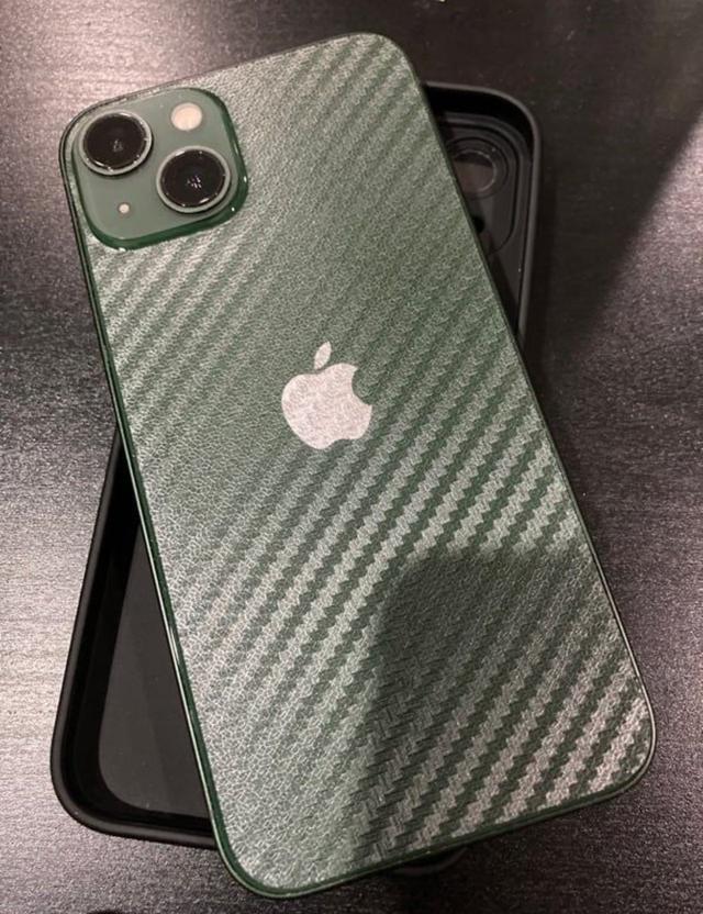 iPhone 13 สีเขียว 1