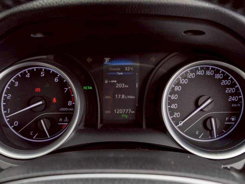 Toyota Camry 2.0G ปี 2019 รถบ้านเจ้าของเดียว