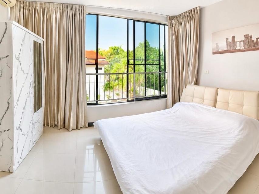 For Rent / For Sale — Large Pool Villa at Paradise Villa 1, East PattayaSpacious pool villa for rent or sale at Paradise Villa 1 5