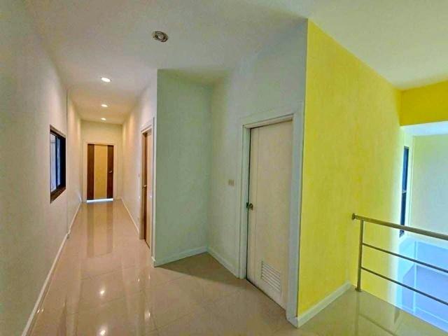 ห้องพักคนงาน 960 ตร.ม. โลตัส นราภิรมย์ 2.0 กม.ให้เช่าโกดัง พร้อมออฟฟิศ 2 ชั้น 240 ตร.วา. 6