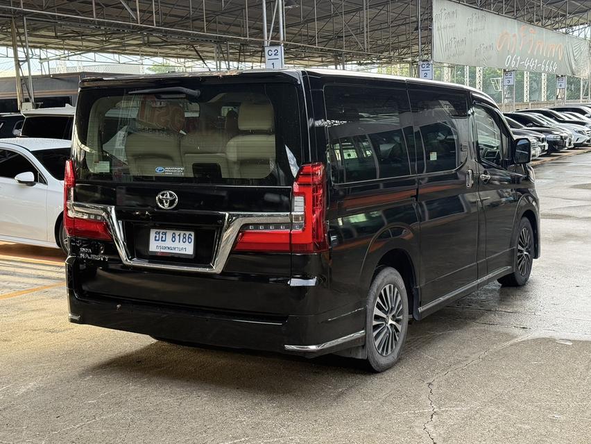 Toyota majesty 2.8 พรีเมี่ยม