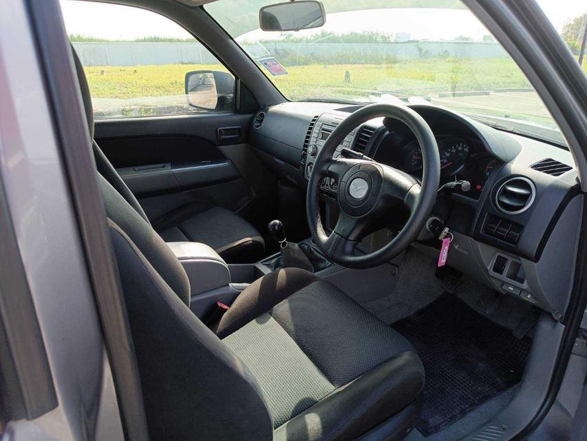 Mazda BT 50 Cab 2.5 V  5